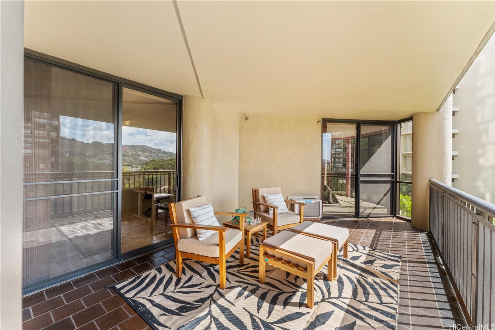 Craigside condo # I301, Honolulu, Hawaii - photo 7 of 20