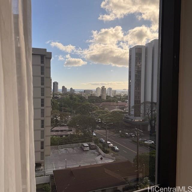 2101 Nuuanu Ave Honolulu - Rental - photo 6 of 15