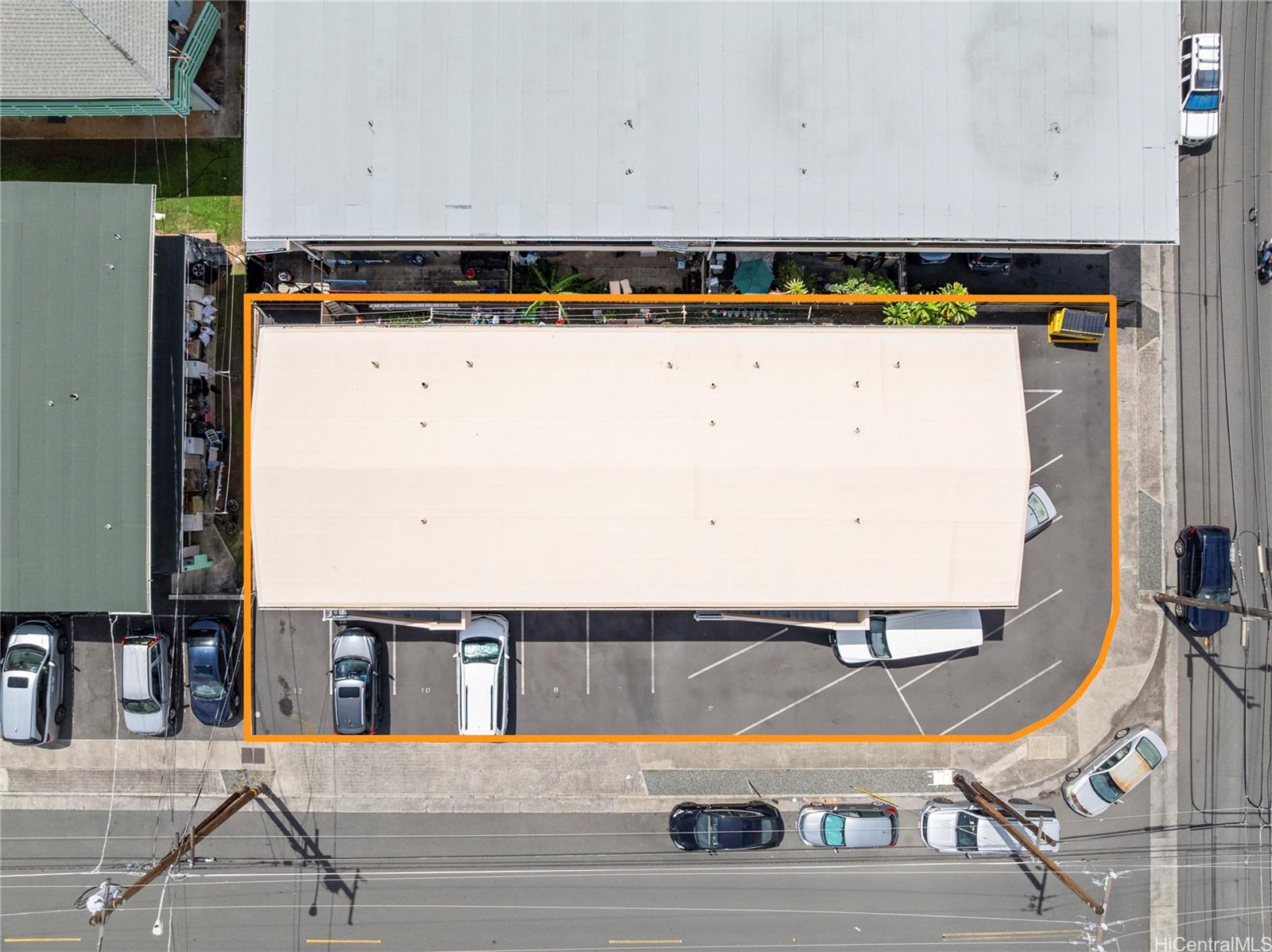 2105 Algaroba St Honolulu - Multi-family - photo 2 of 25