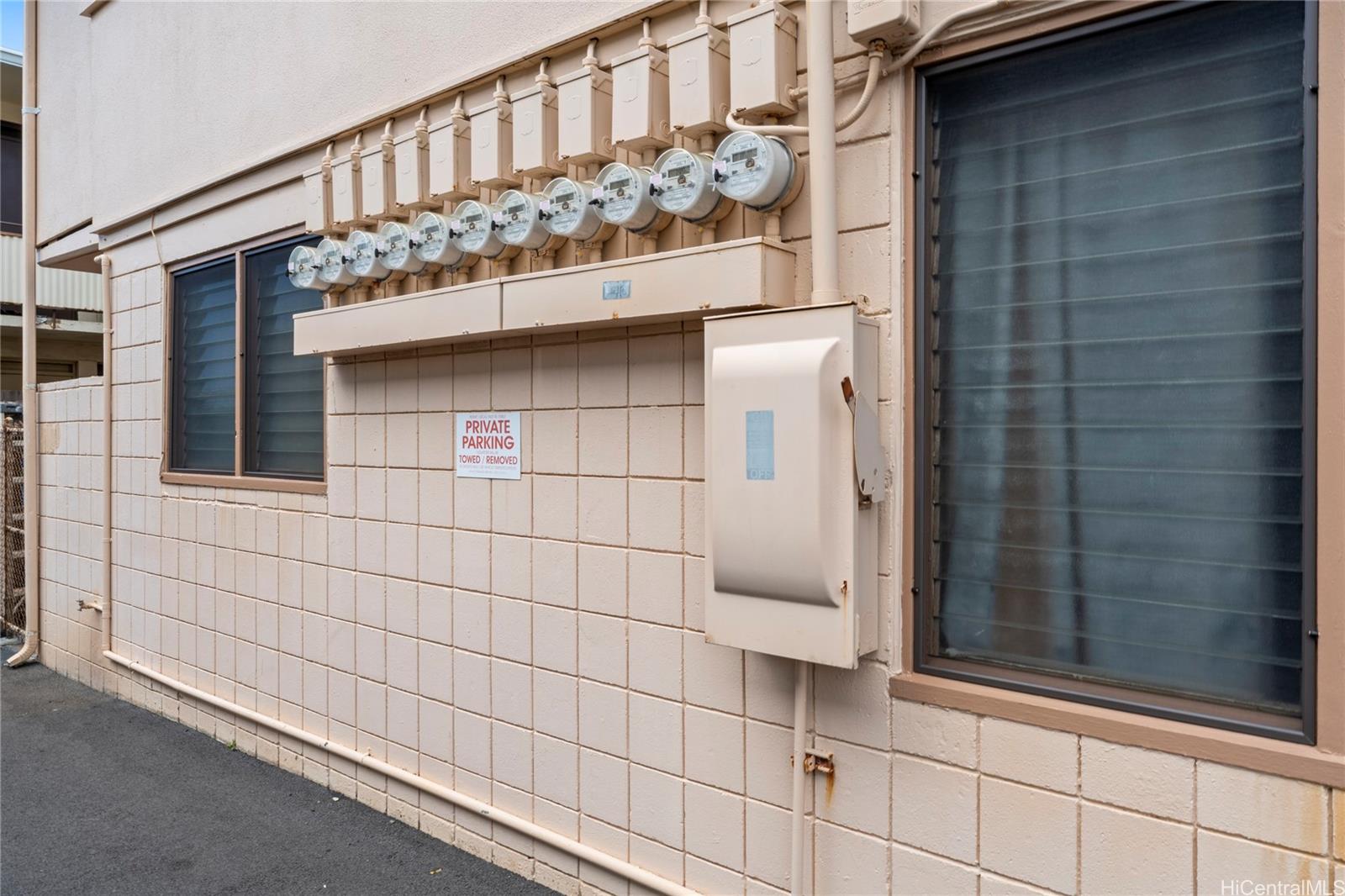 2105 Algaroba St Honolulu - Multi-family - photo 20 of 25