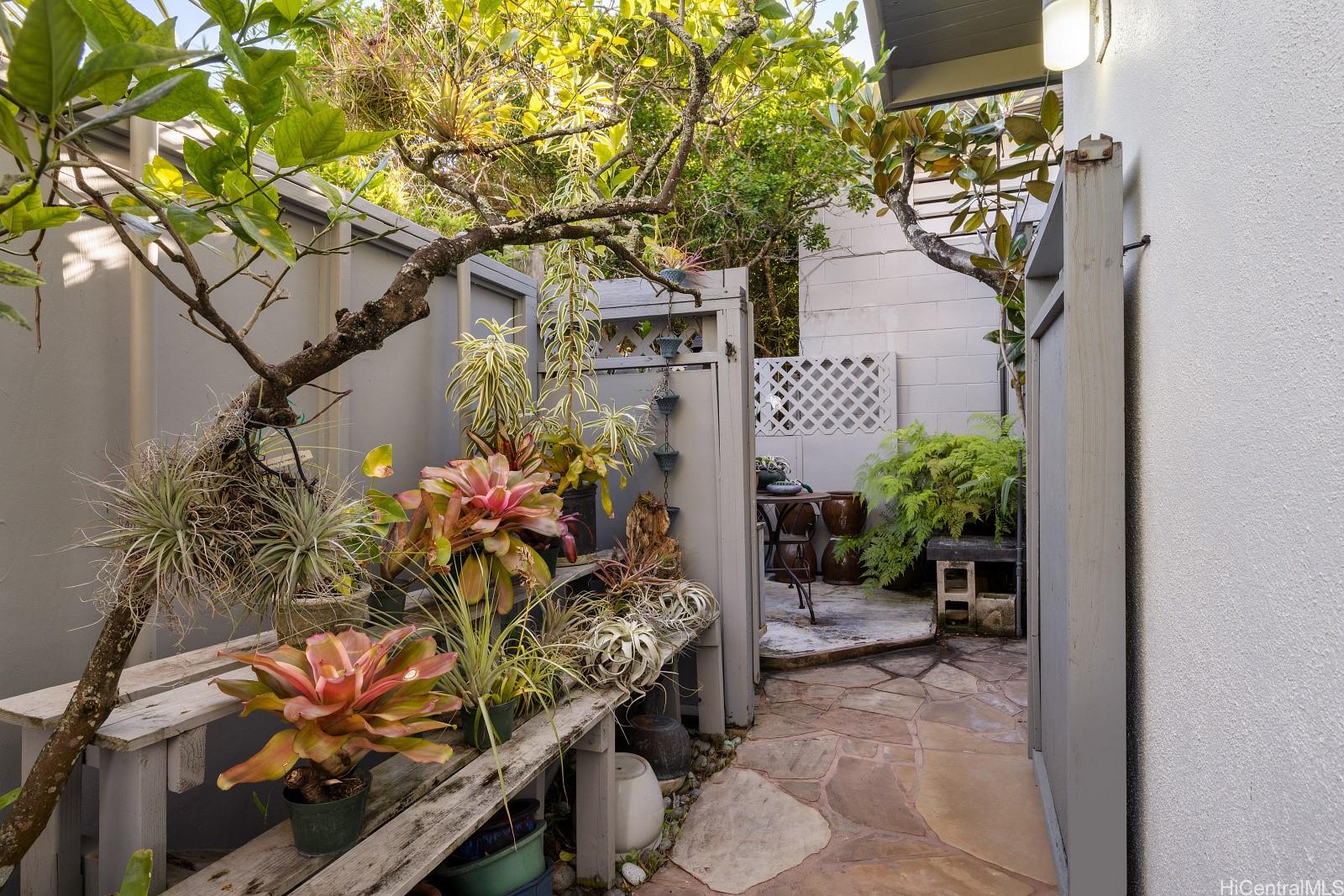 2106  Keeaumoku Street Makiki Heights, Honolulu home - photo 25 of 25
