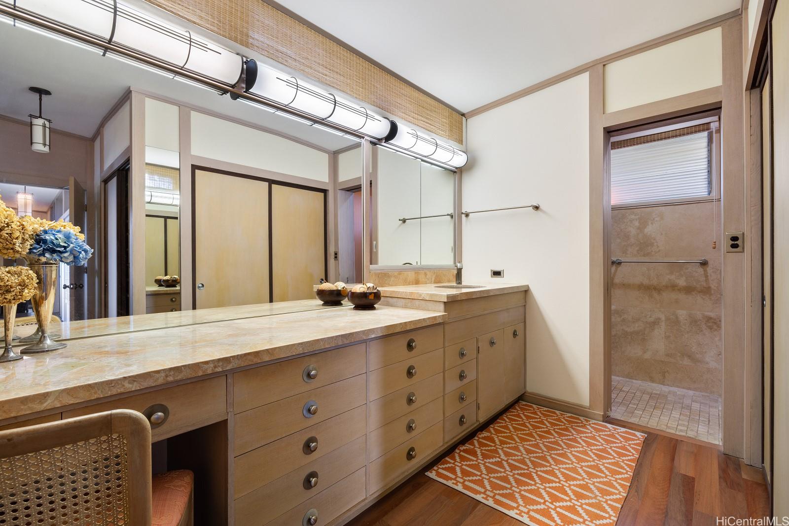 2106  Keeaumoku Street Makiki Heights, Honolulu home - photo 10 of 25