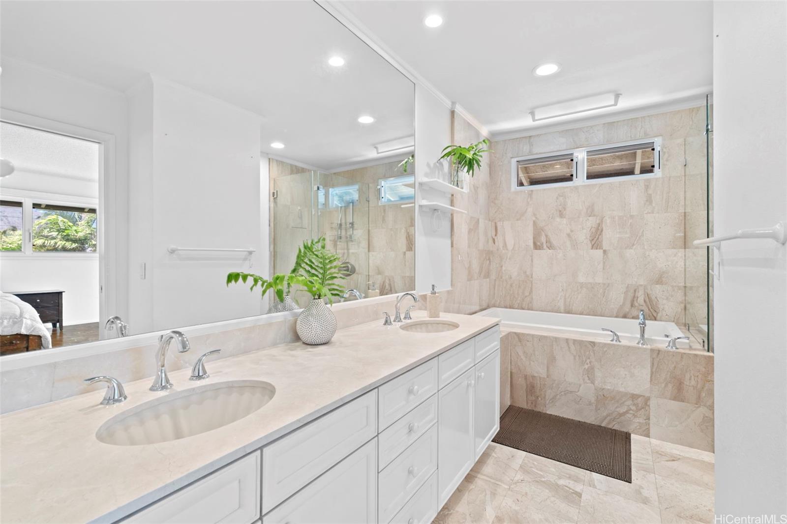 211 Kawaihae Street townhouse # D1, Honolulu, Hawaii - photo 14 of 25