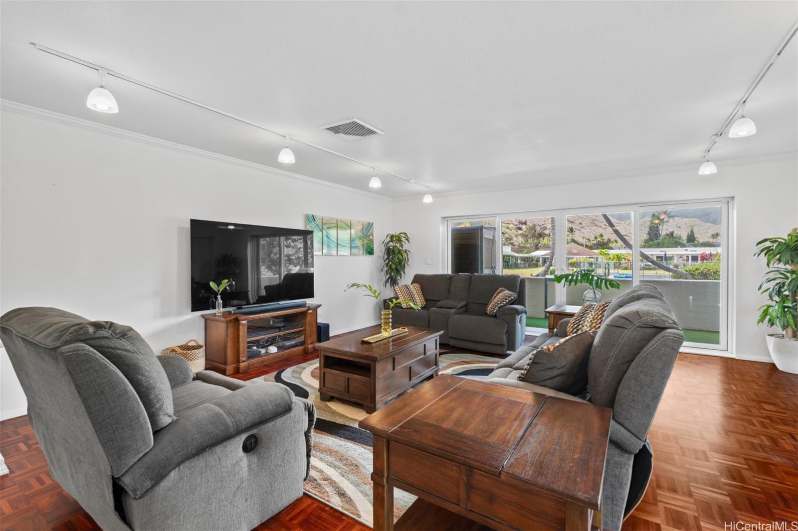 211 Kawaihae Street townhouse # D1, Honolulu, Hawaii - photo 6 of 25