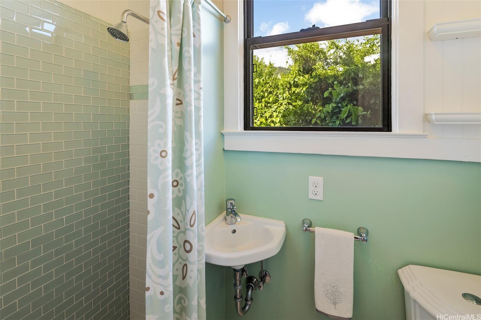 2110  Kakela Place Manoa-lower, Honolulu home - photo 20 of 25