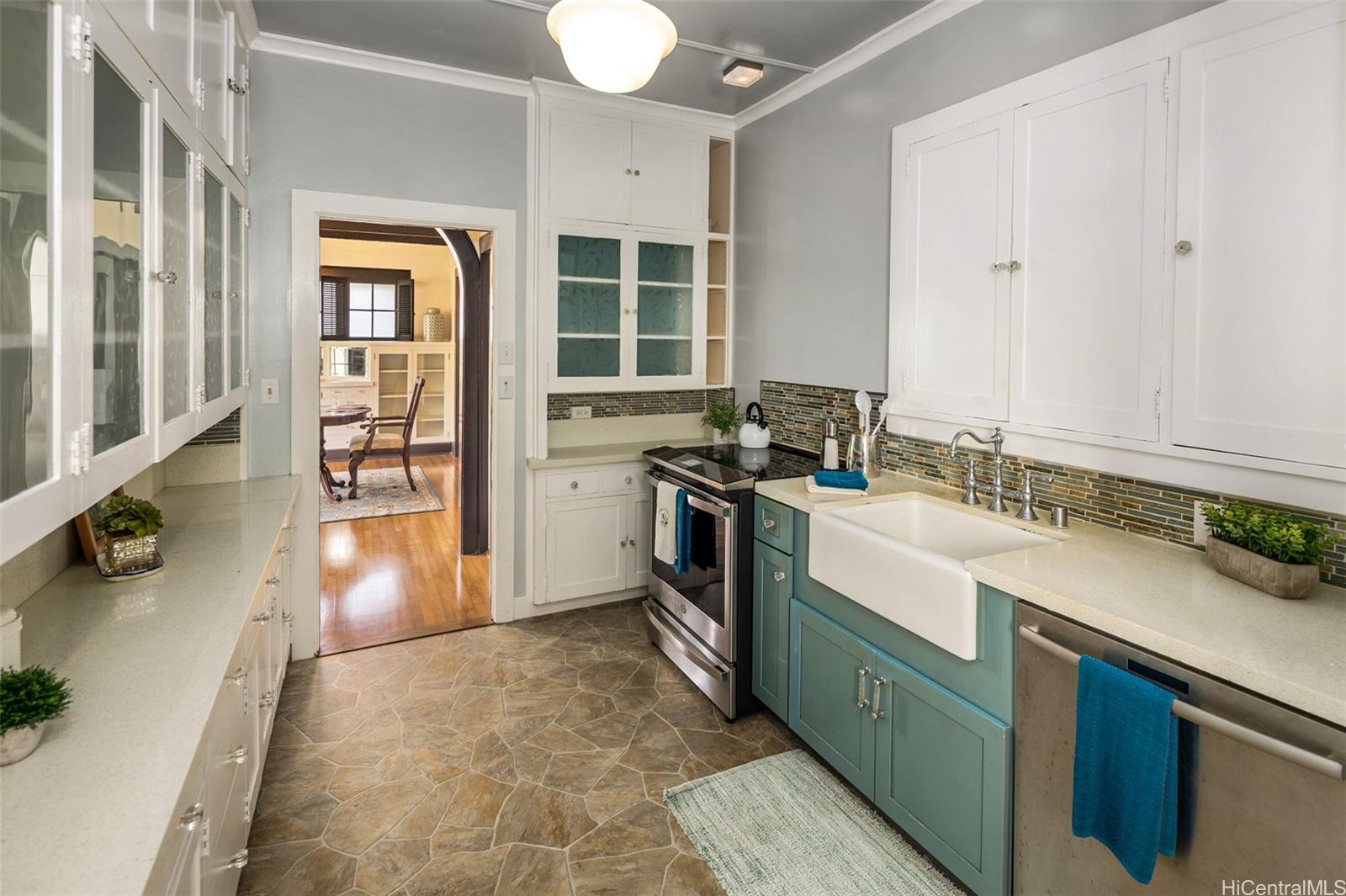 2110  Kakela Place Manoa-lower, Honolulu home - photo 6 of 25