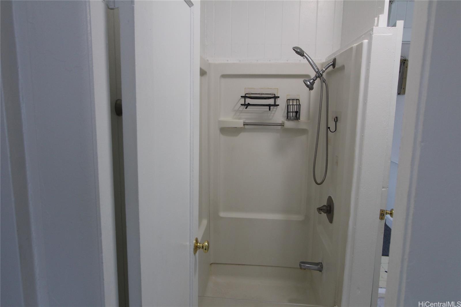 2111 Booth Rd Honolulu - Rental - photo 6 of 7