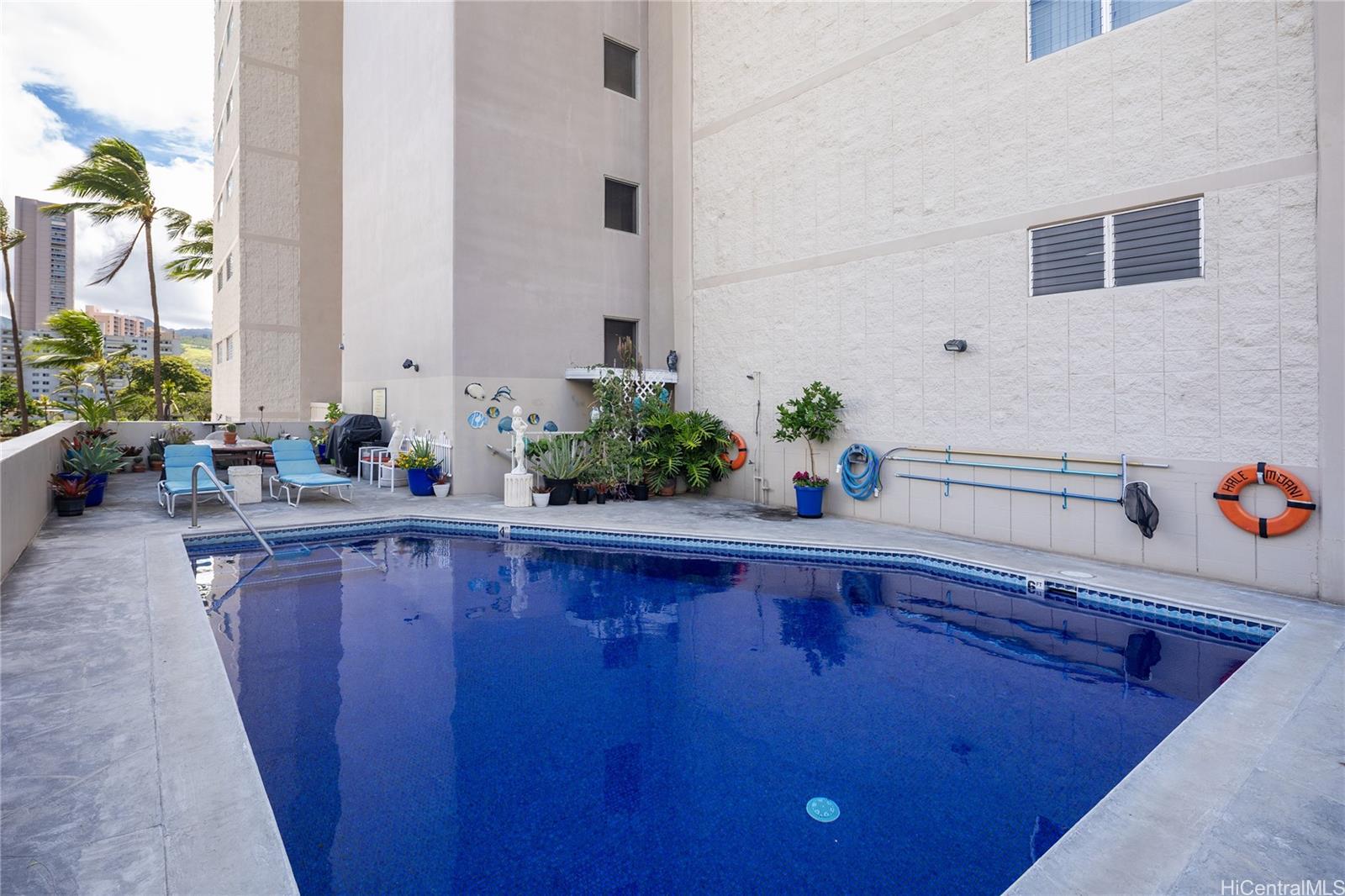 Hale Moani condo # 1003, Honolulu, Hawaii - photo 16 of 20