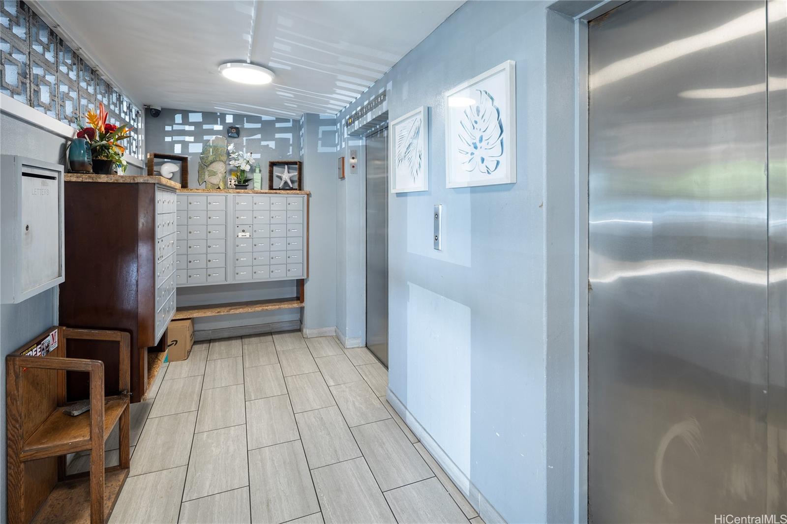 Hale Moani condo # 1003, Honolulu, Hawaii - photo 17 of 20