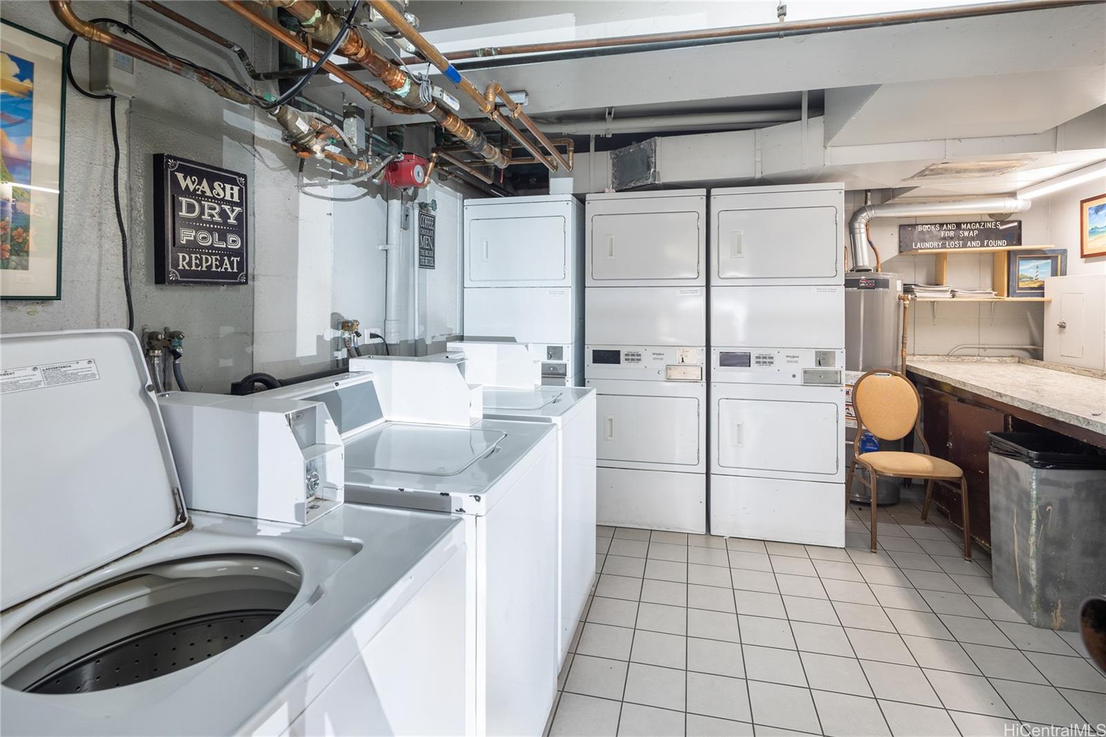 Hale Moani condo # 1003, Honolulu, Hawaii - photo 18 of 20