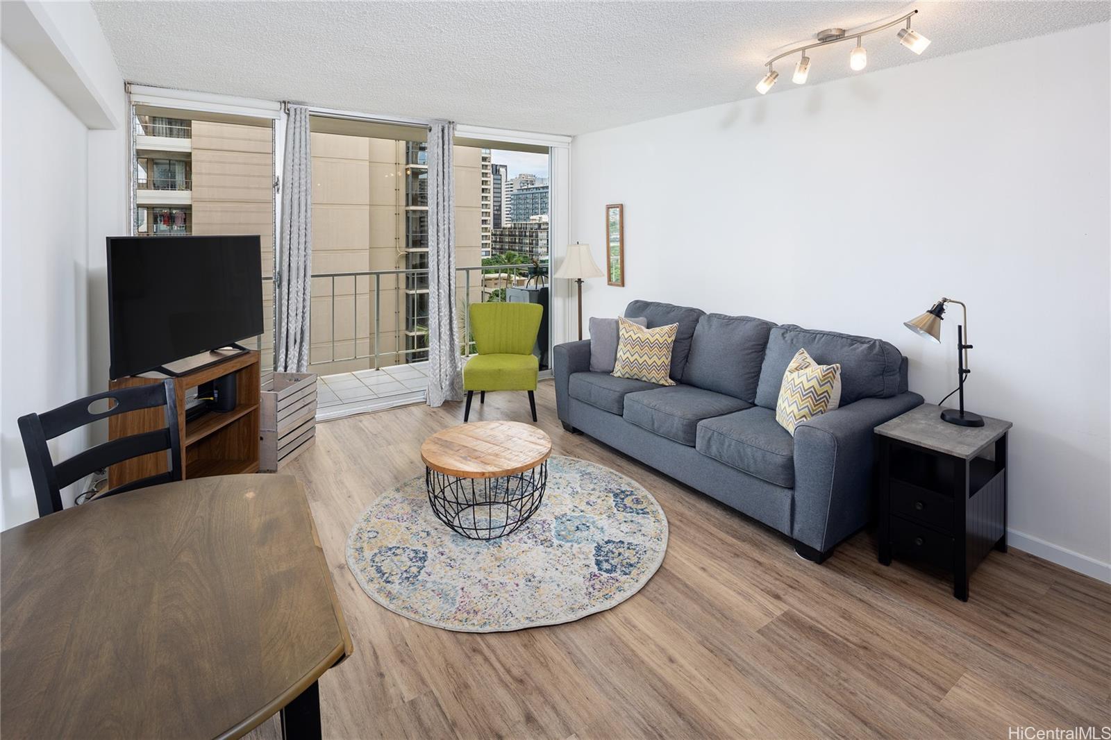 Hale Moani condo # 1003, Honolulu, Hawaii - photo 3 of 20