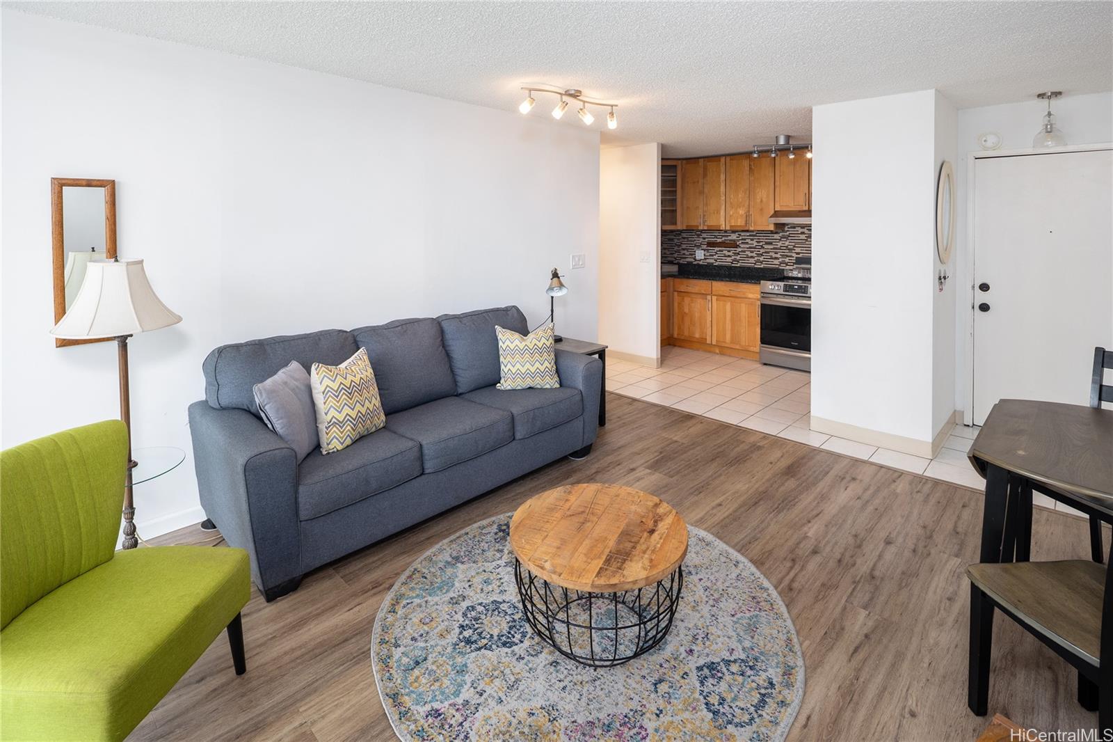 Hale Moani condo # 1003, Honolulu, Hawaii - photo 4 of 20