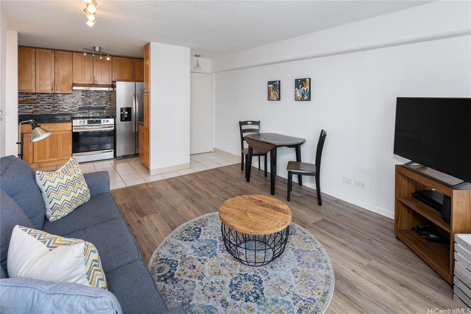 Hale Moani condo # 1003, Honolulu, Hawaii - photo 5 of 20