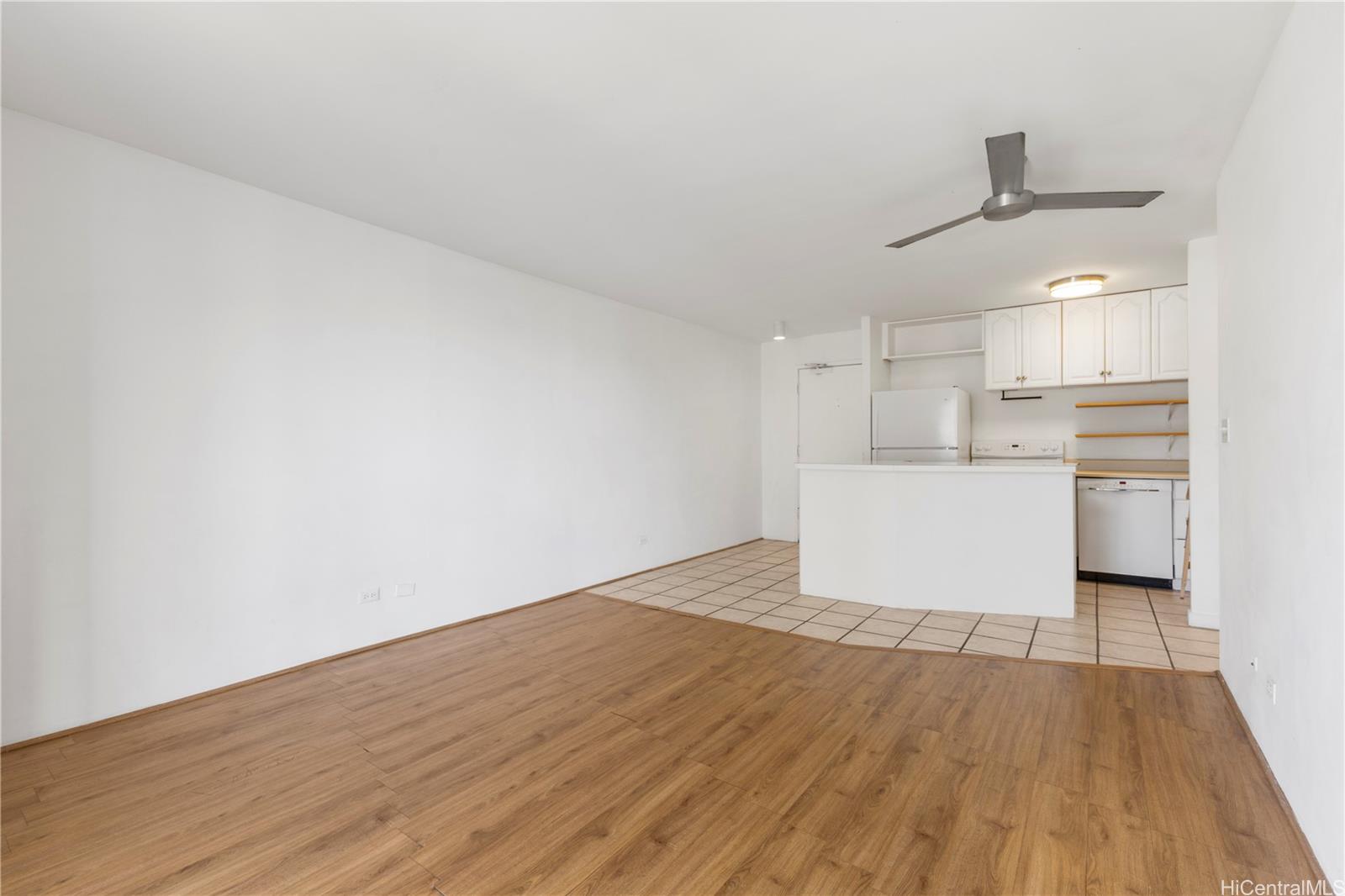 Hale Moani condo # 1102, Honolulu, Hawaii - photo 9 of 20