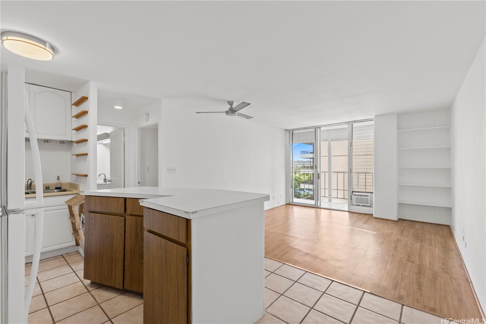 Hale Moani condo # 1102, Honolulu, Hawaii - photo 2 of 21