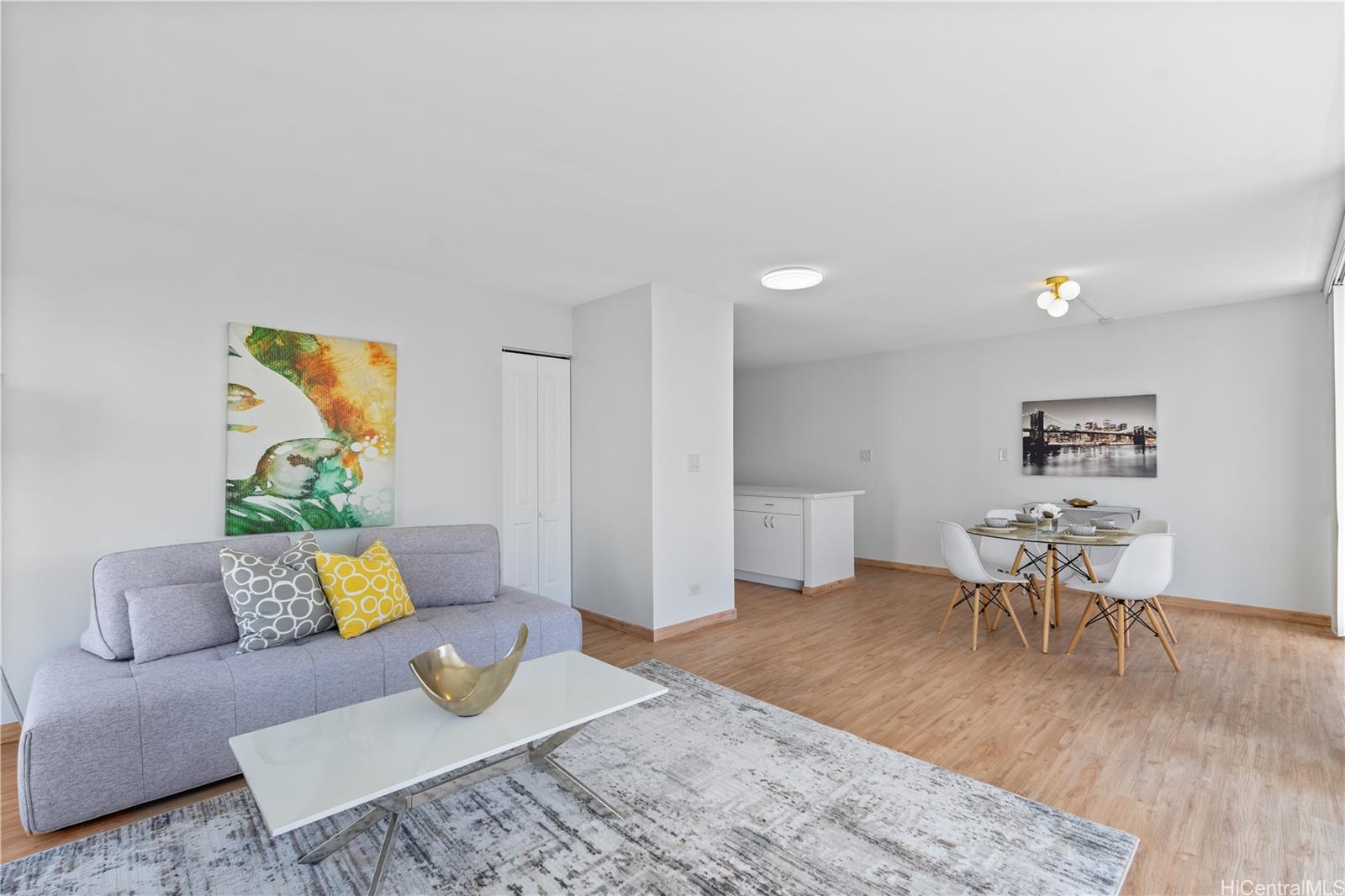 Hale Moani condo # 1201, Honolulu, Hawaii - photo 4 of 16