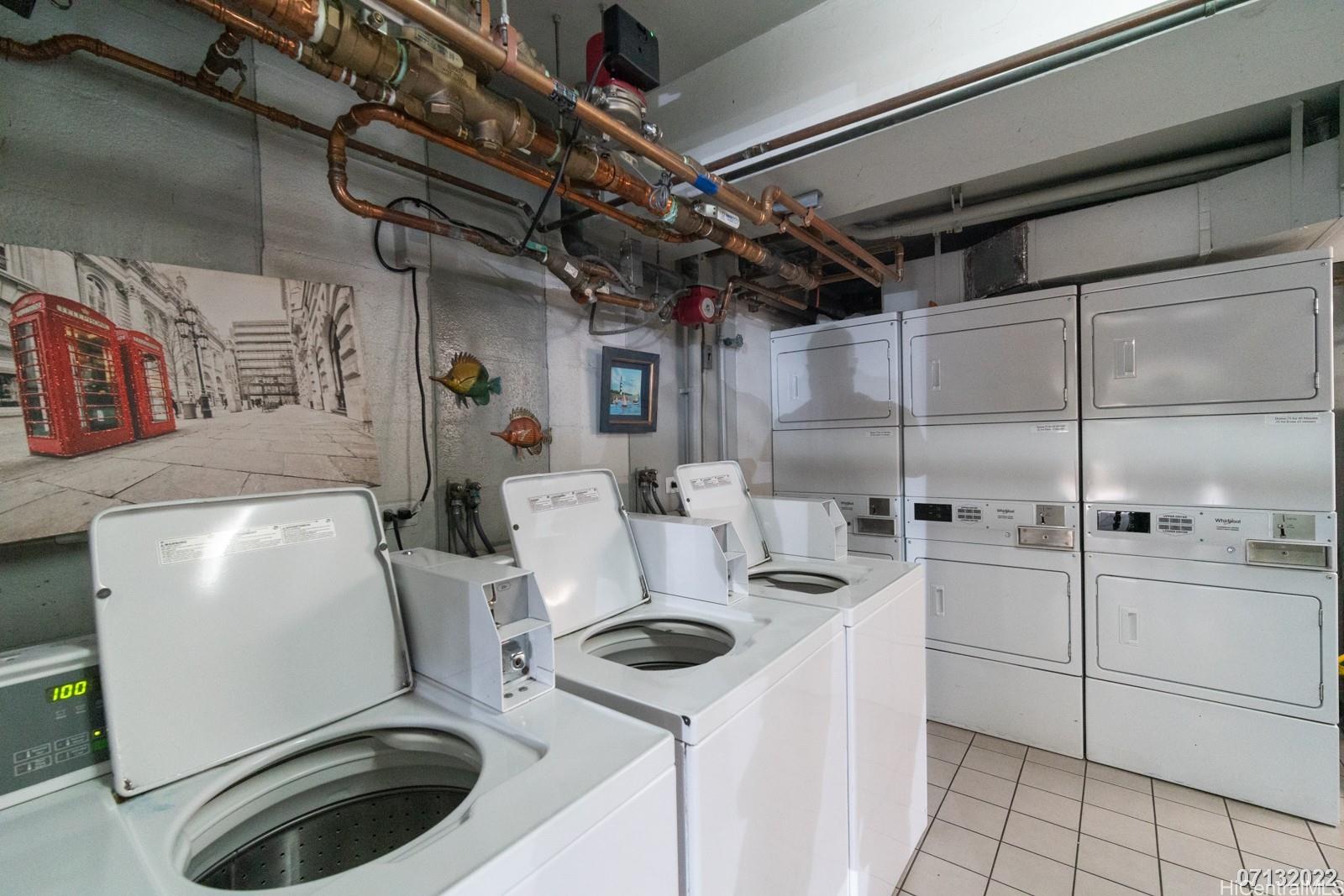 2115 Ala Wai Blvd Honolulu - Rental - photo 16 of 19