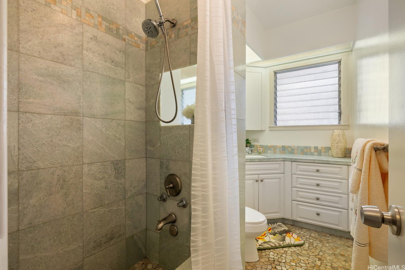 Waikiki Cove condo # 302, Honolulu, Hawaii - photo 13 of 19