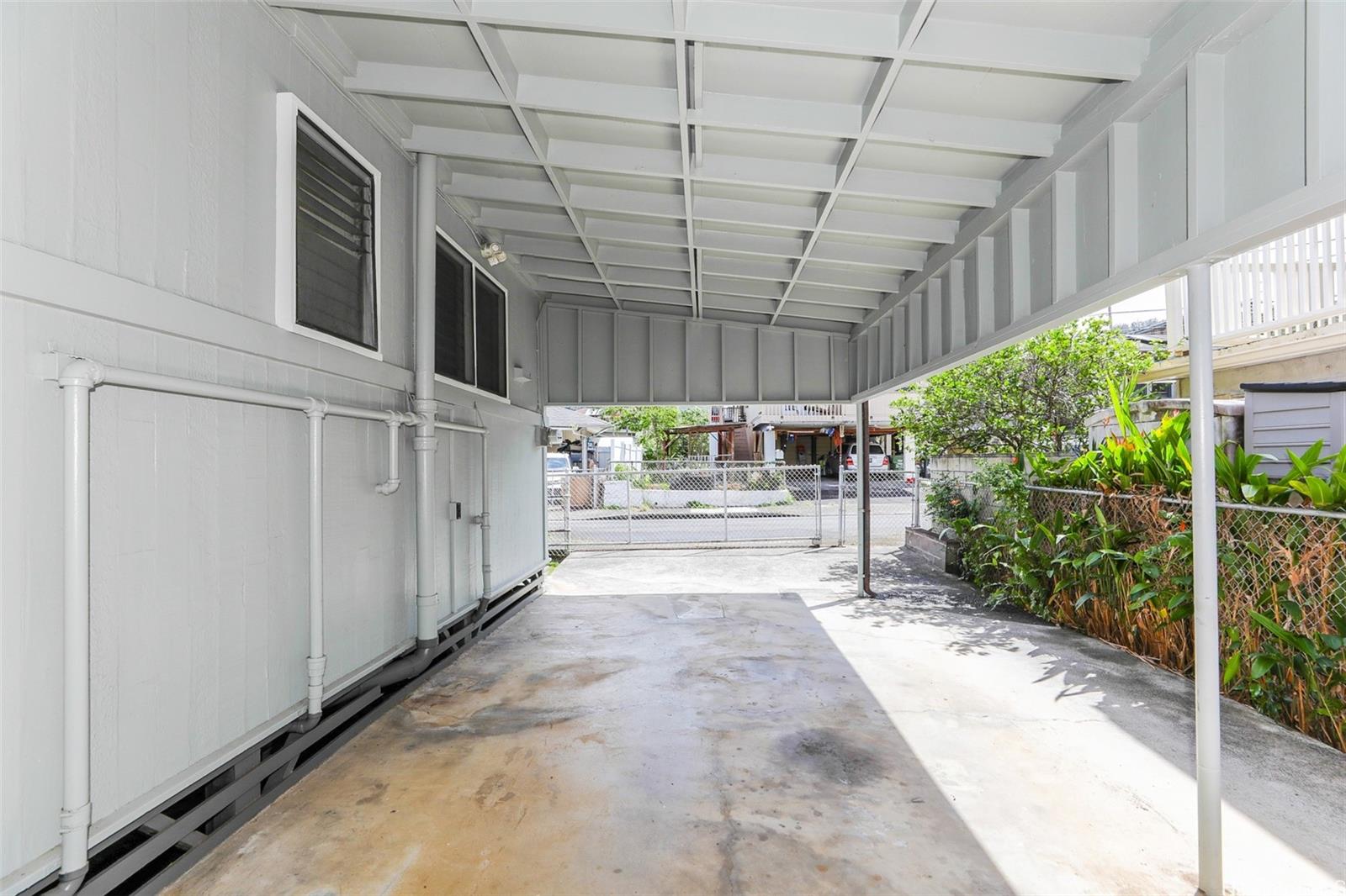 2119  Kalihi Street Kalihi-upper, Honolulu home - photo 20 of 24