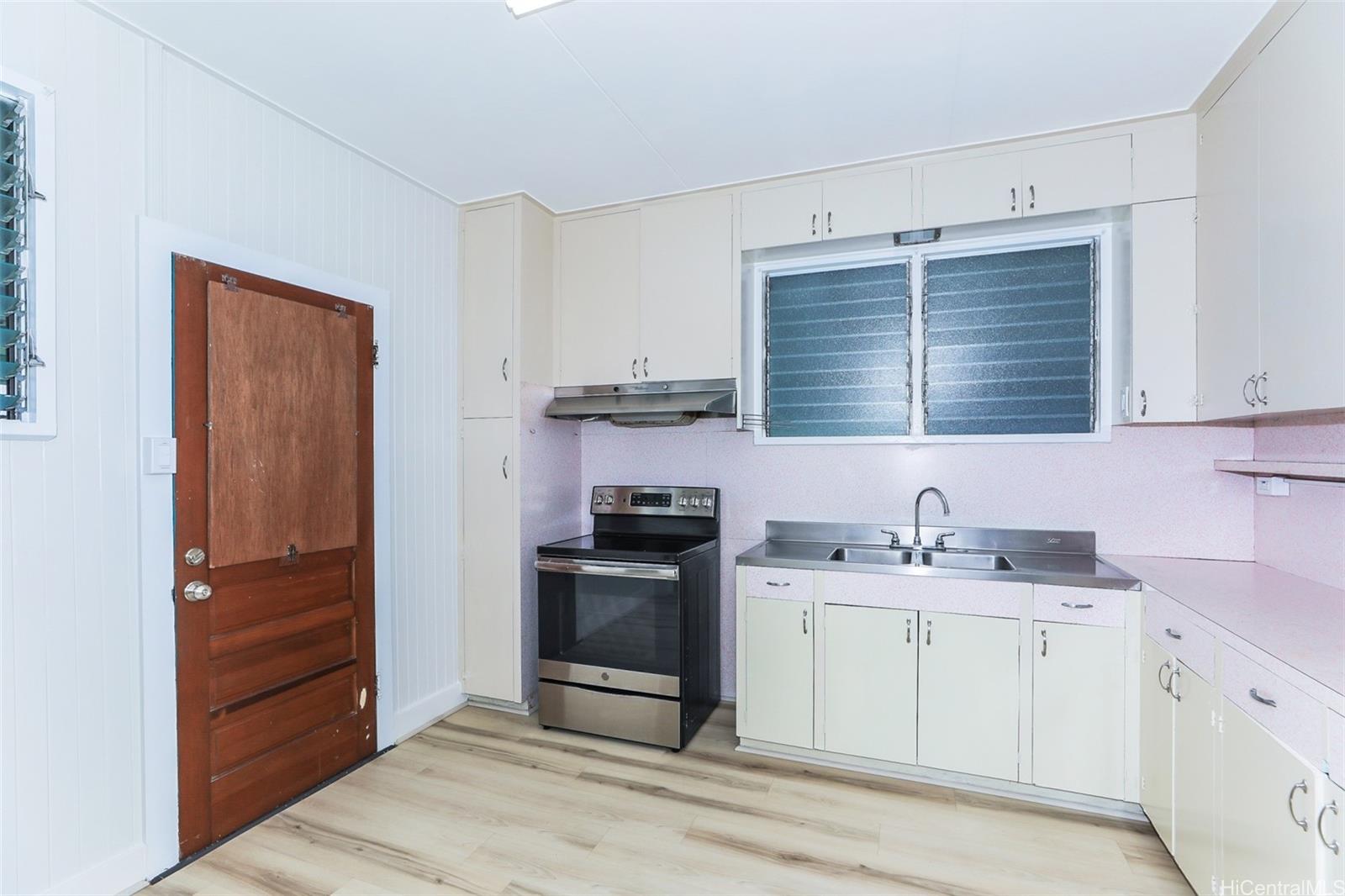 2119  Kalihi Street Kalihi-upper, Honolulu home - photo 9 of 24