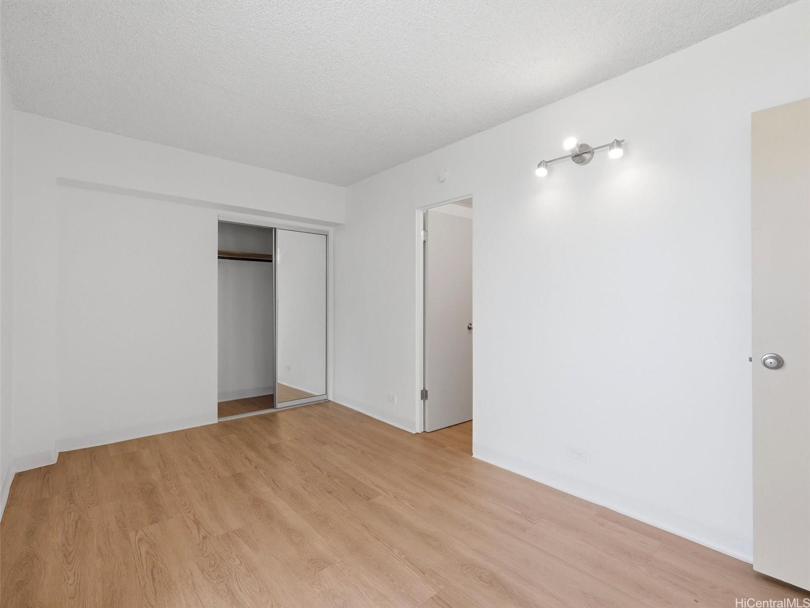 Fern Terrace condo # 302, HONOLULU, Hawaii - photo 11 of 18