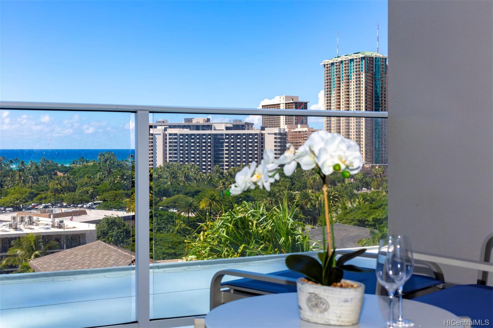 The Ritz-Carlton Residences condo # 1005 (Tower 2), Honolulu, Hawaii - photo 11 of 25