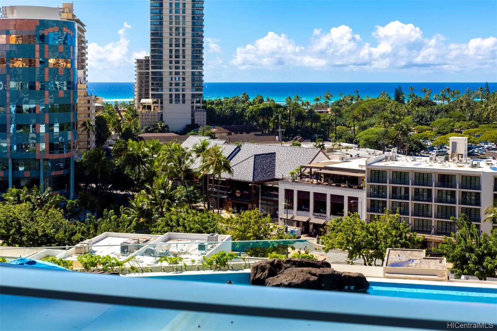 The Ritz-Carlton Residences condo # 1005 (Tower 2), Honolulu, Hawaii - photo 14 of 25