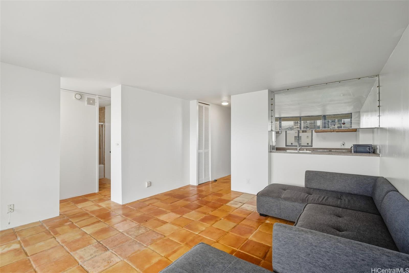 2121 Ala Wai condo # 1205, Honolulu, Hawaii - photo 3 of 20