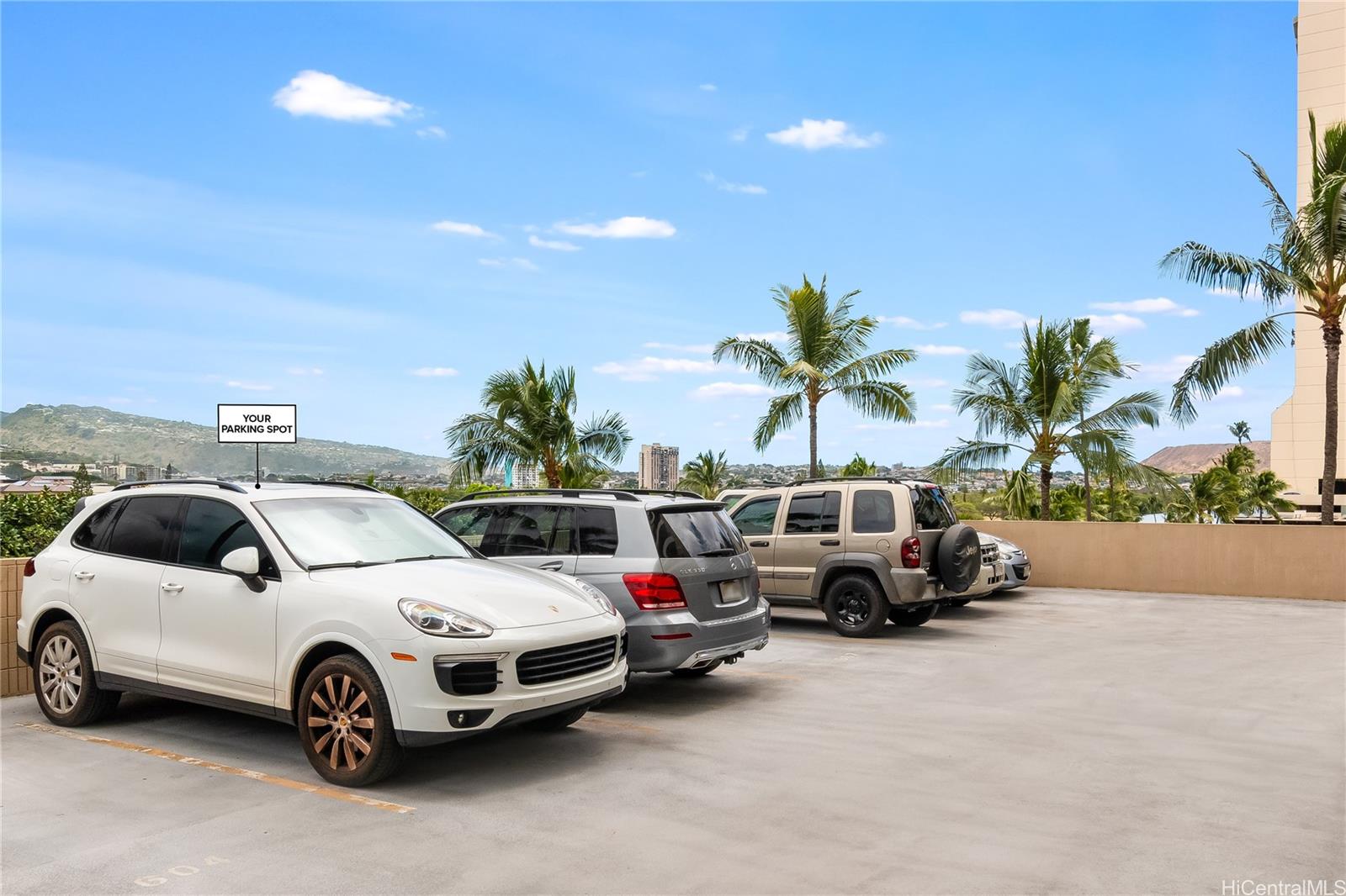 2121 Ala Wai condo # 1702, Honolulu, Hawaii - photo 13 of 14