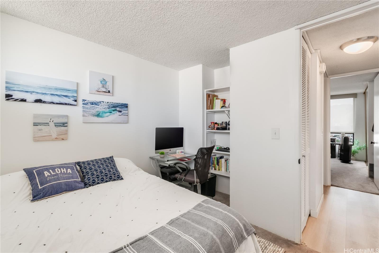 2121 Ala Wai condo # 1702, Honolulu, Hawaii - photo 8 of 14