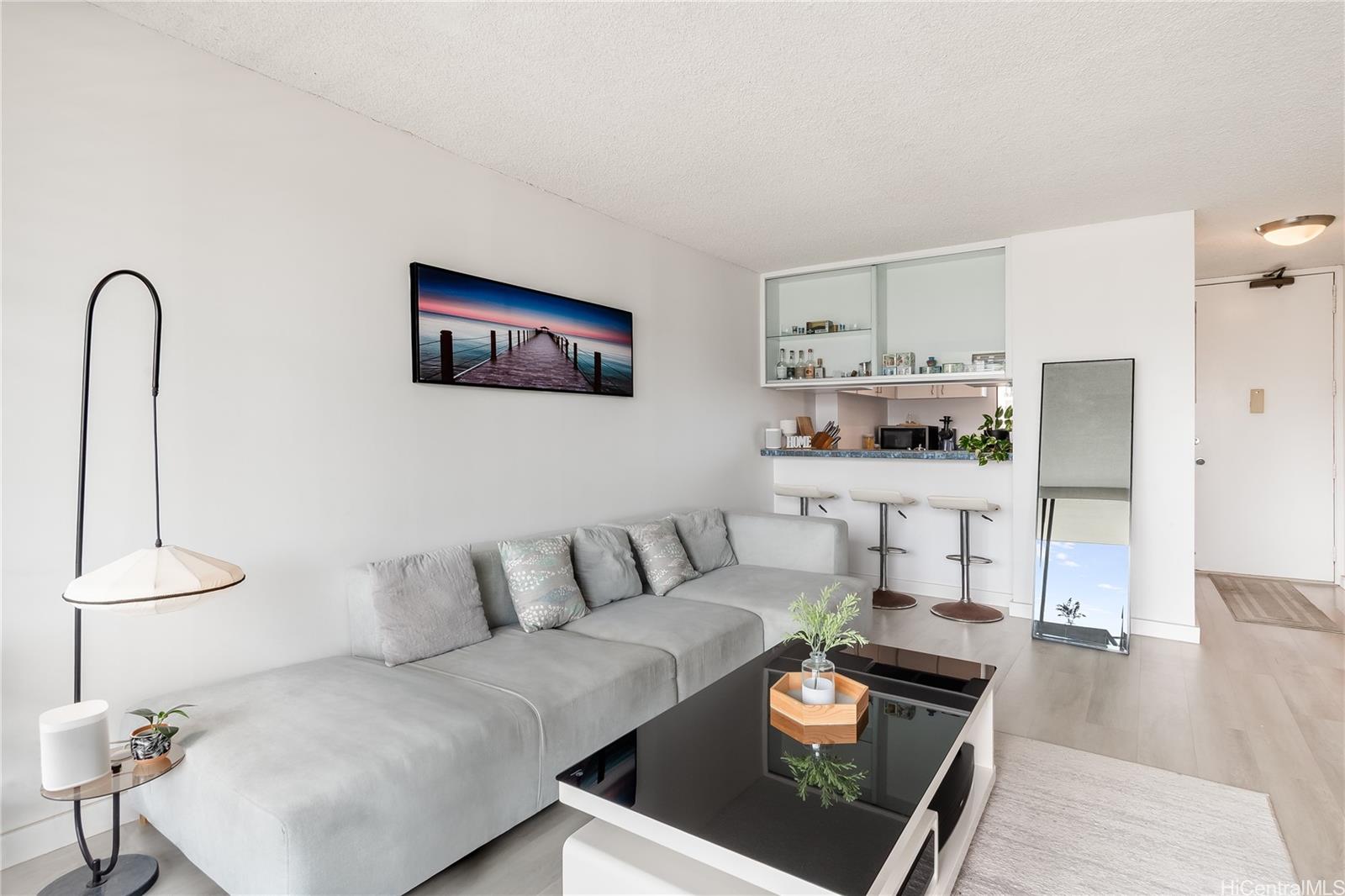 2121 Ala Wai condo # 1702, Honolulu, Hawaii - photo 10 of 23