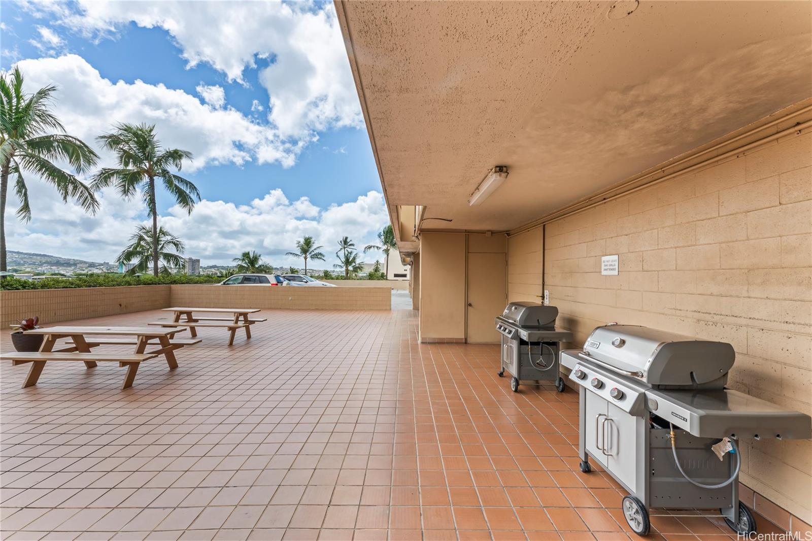 2121 Ala Wai condo # 1703, Honolulu, Hawaii - photo 11 of 24