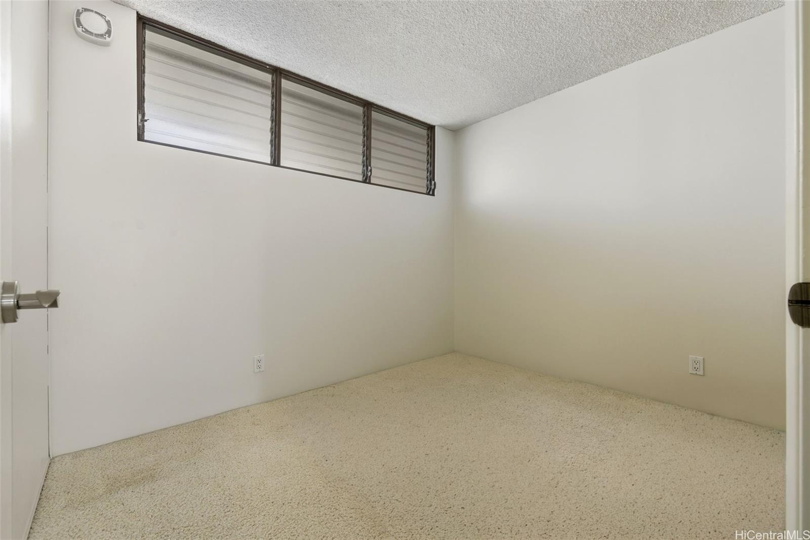 2121 Ala Wai condo # 1802, Honolulu, Hawaii - photo 19 of 25