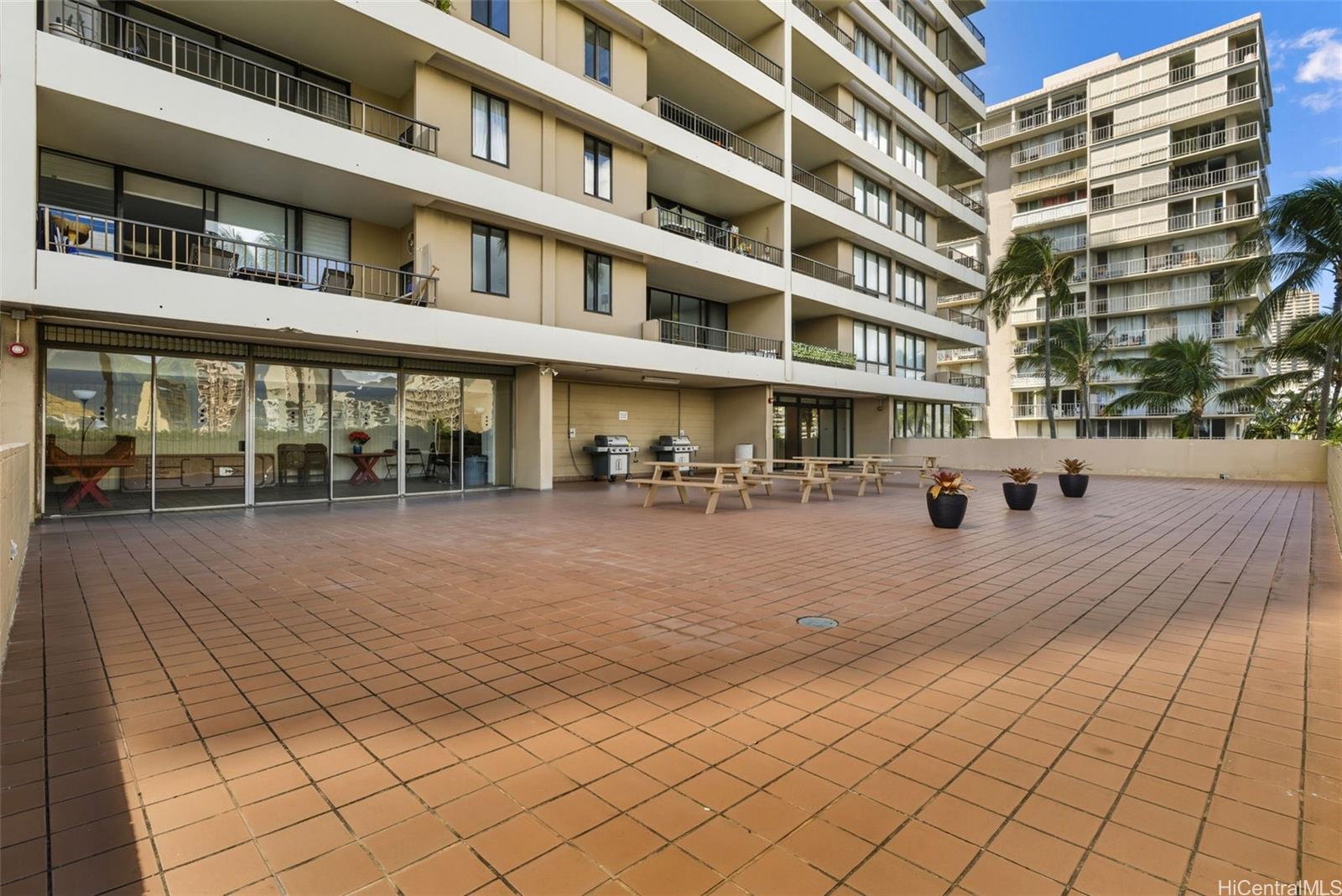 2121 Ala Wai condo # 1802, Honolulu, Hawaii - photo 22 of 25