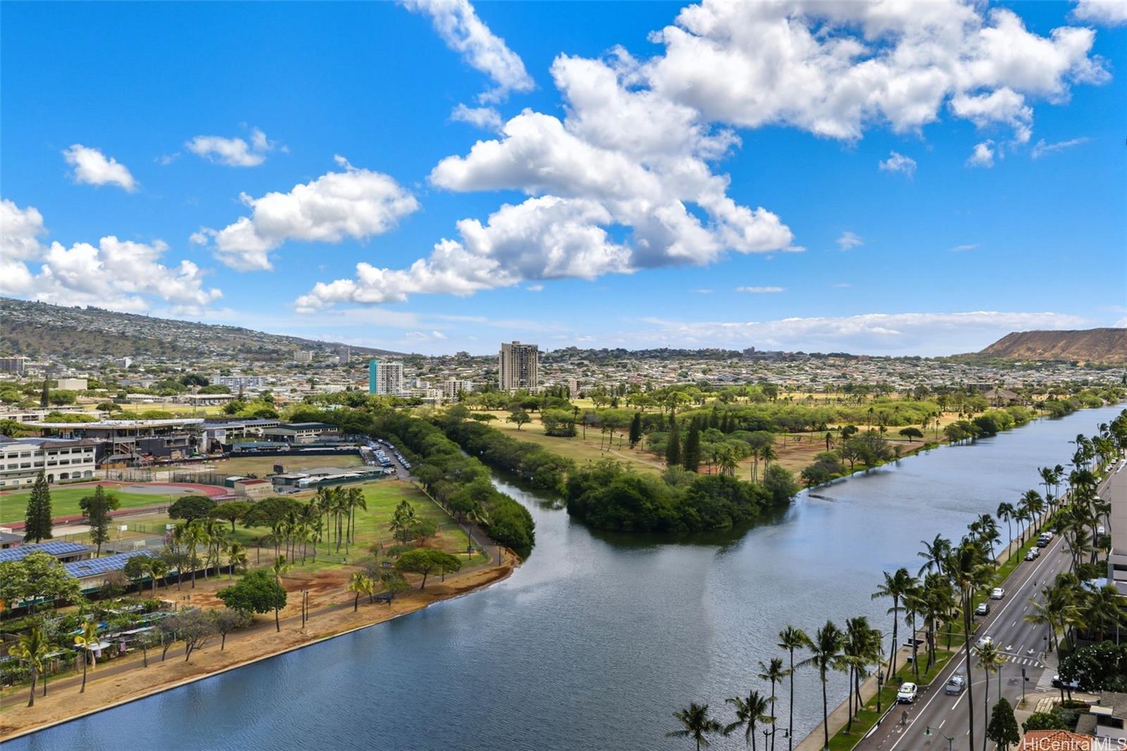 2121 Ala Wai condo # 1802, Honolulu, Hawaii - photo 10 of 25