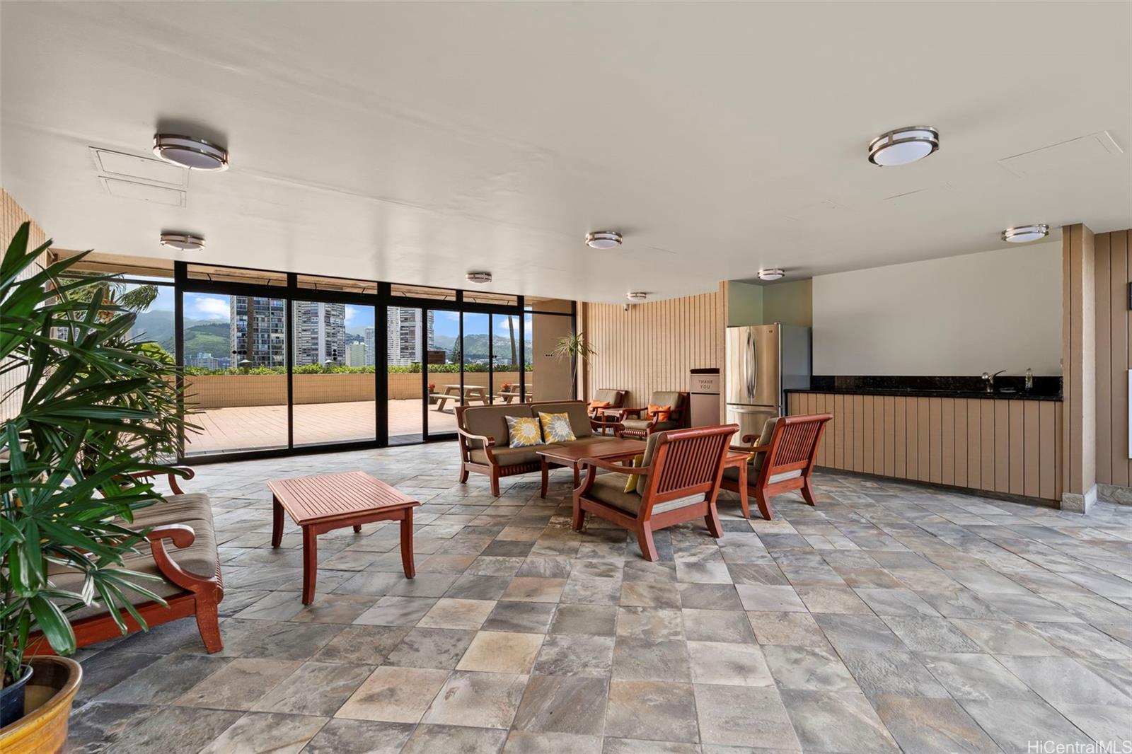 2121 Ala Wai condo # 1902, Honolulu, Hawaii - photo 20 of 25