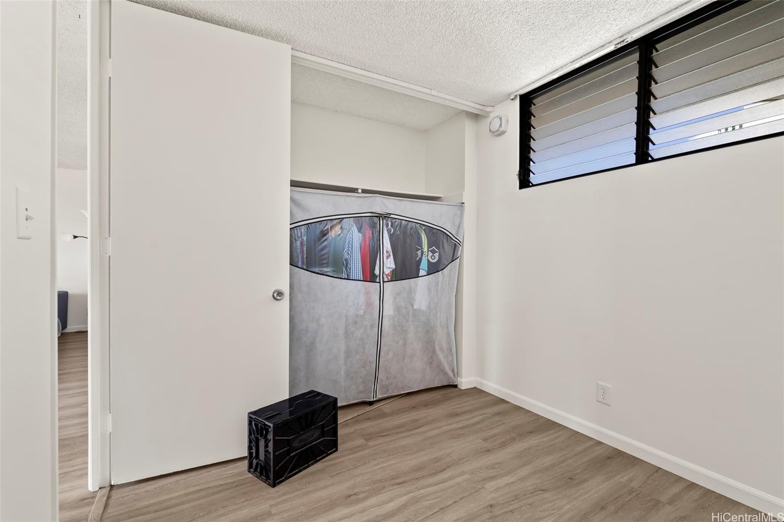 2121 Ala Wai condo # 1902, Honolulu, Hawaii - photo 9 of 25