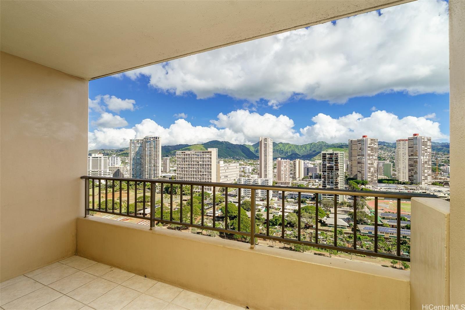 2121 Ala Wai condo # 2205, Honolulu, Hawaii - photo 13 of 24