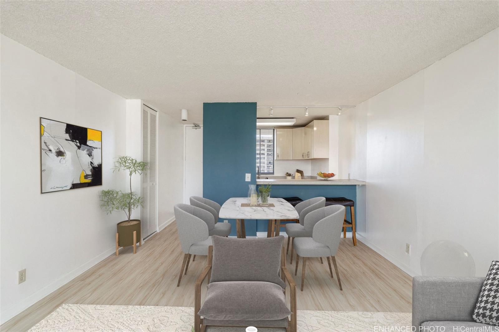 2121 Ala Wai condo # 2205, Honolulu, Hawaii - photo 4 of 24