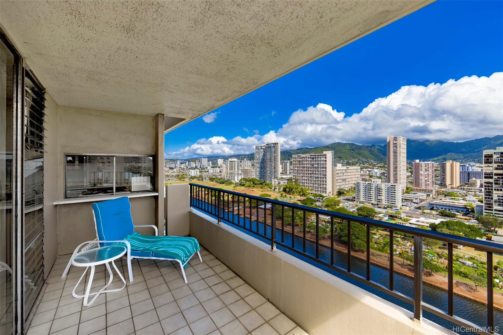 2121 Ala Wai condo # 2206, Honolulu, Hawaii - photo 11 of 23