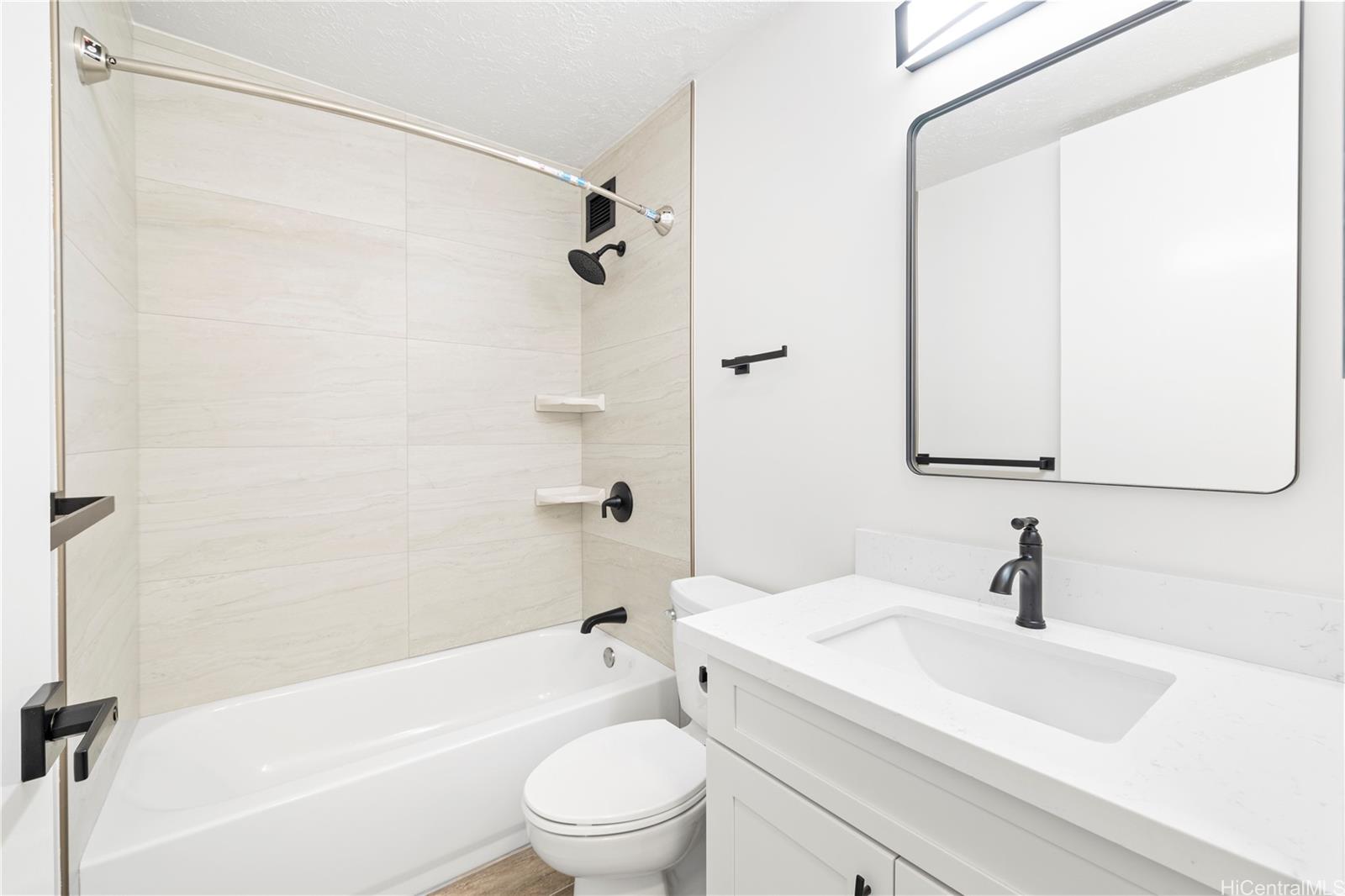 2121 Ala Wai condo # 2206, Honolulu, Hawaii - photo 17 of 24