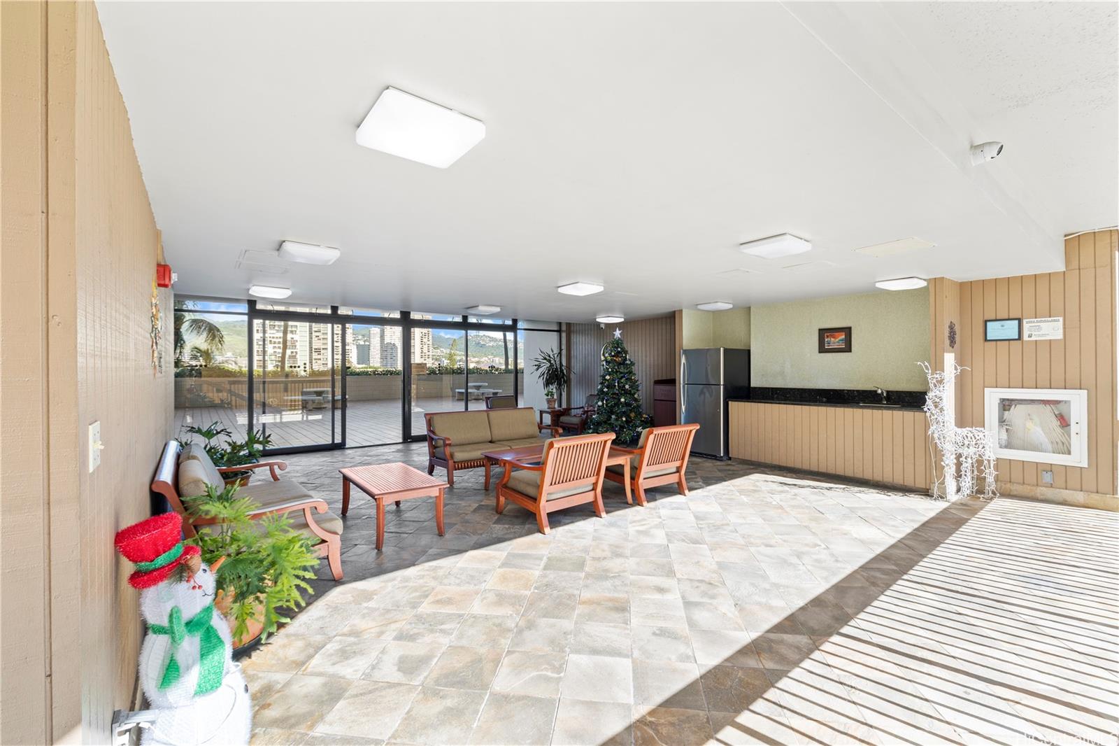 2121 Ala Wai condo # 2206, Honolulu, Hawaii - photo 20 of 24