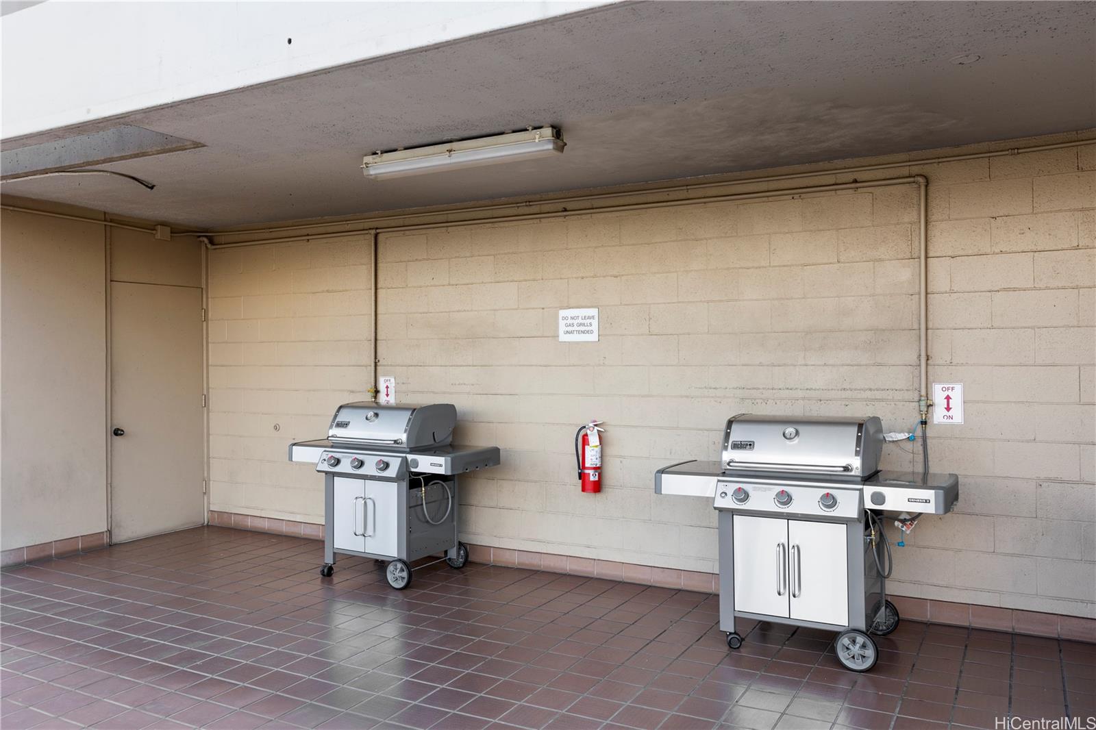 2121 Ala Wai condo # 2206, Honolulu, Hawaii - photo 22 of 24