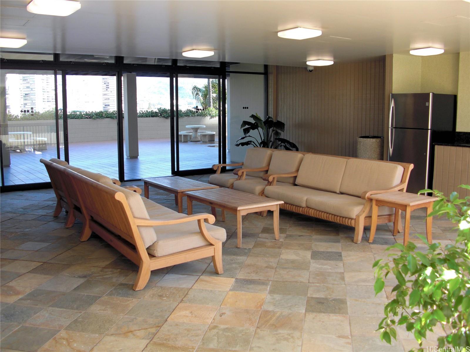 2121 Ala Wai condo # 2303, Honolulu, Hawaii - photo 19 of 20