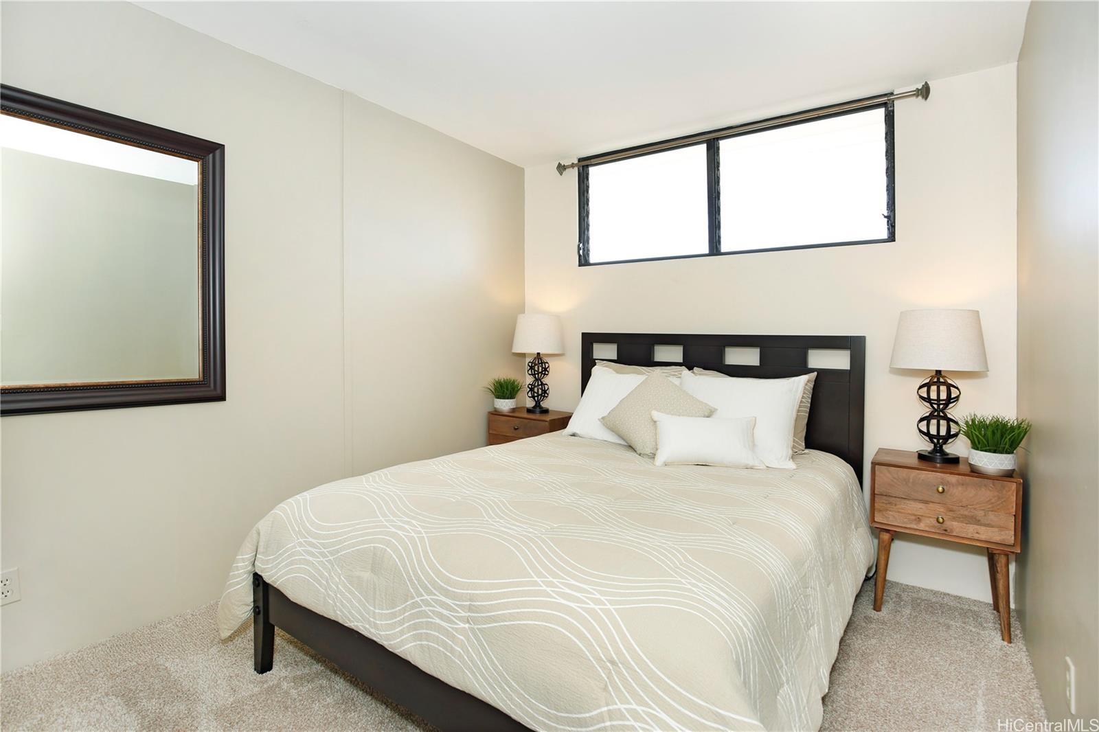 2121 Ala Wai Blvd Honolulu - Rental - photo 8 of 13