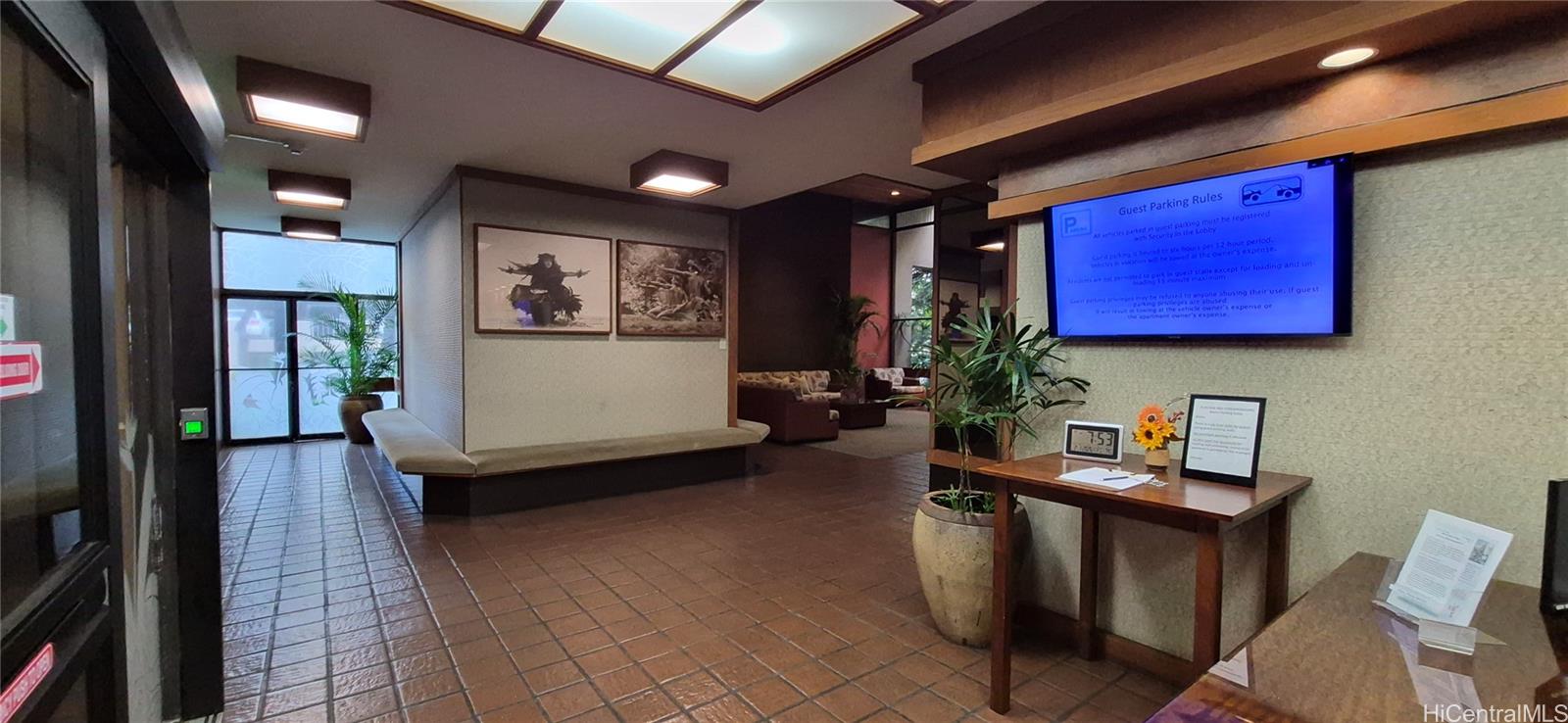 2121 Ala Wai condo # 2505, Honolulu, Hawaii - photo 13 of 25