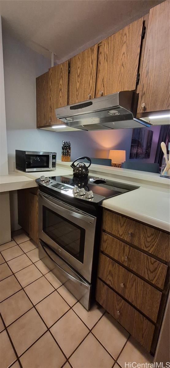 2121 Ala Wai condo # 2505, Honolulu, Hawaii - photo 15 of 25