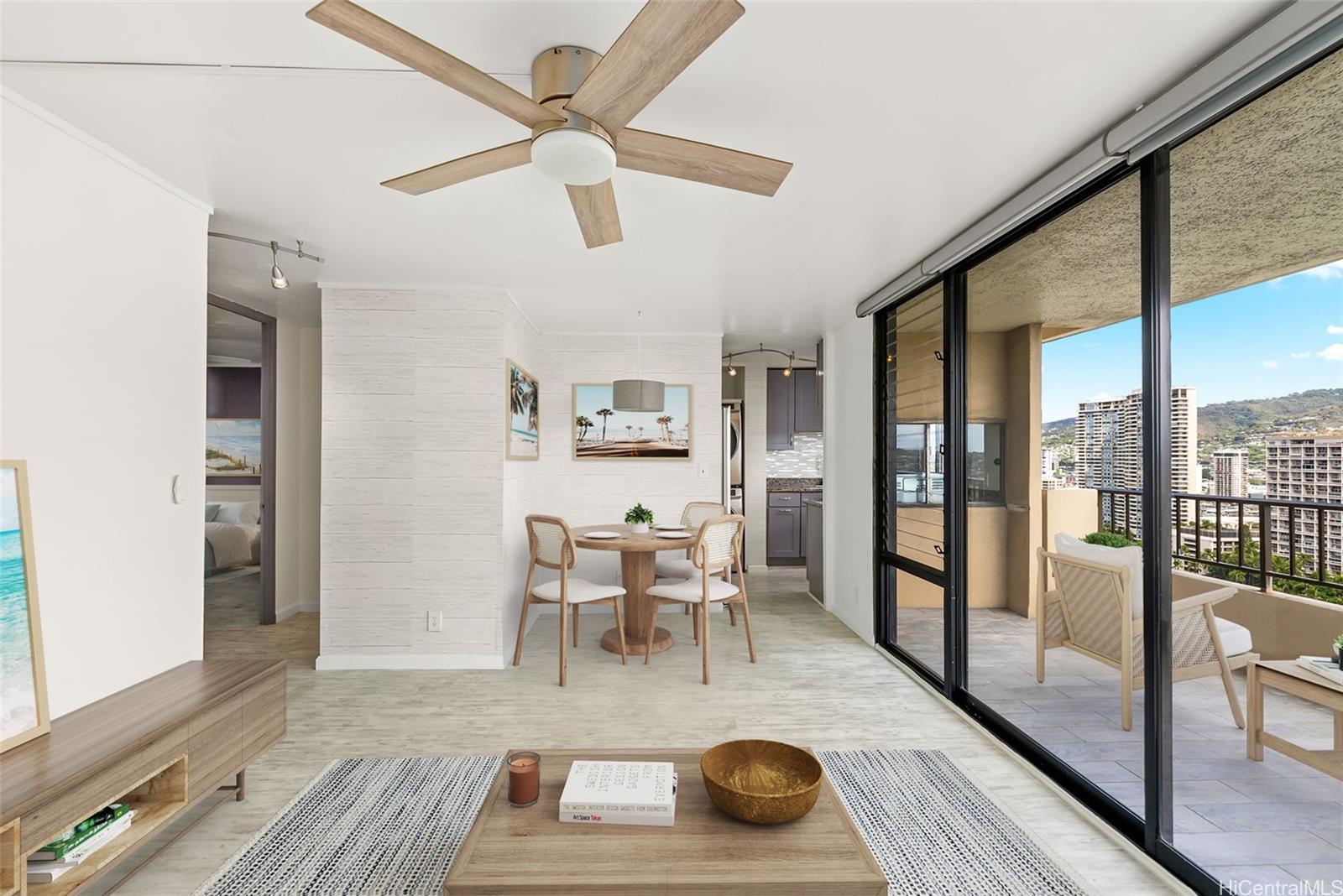 2121 Ala Wai condo # 2506, Honolulu, Hawaii - photo 4 of 25