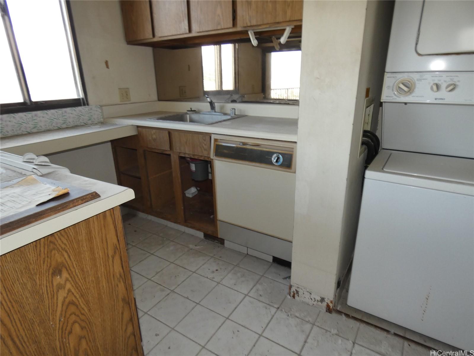 2121 Ala Wai condo # 3203, Honolulu, Hawaii - photo 7 of 9