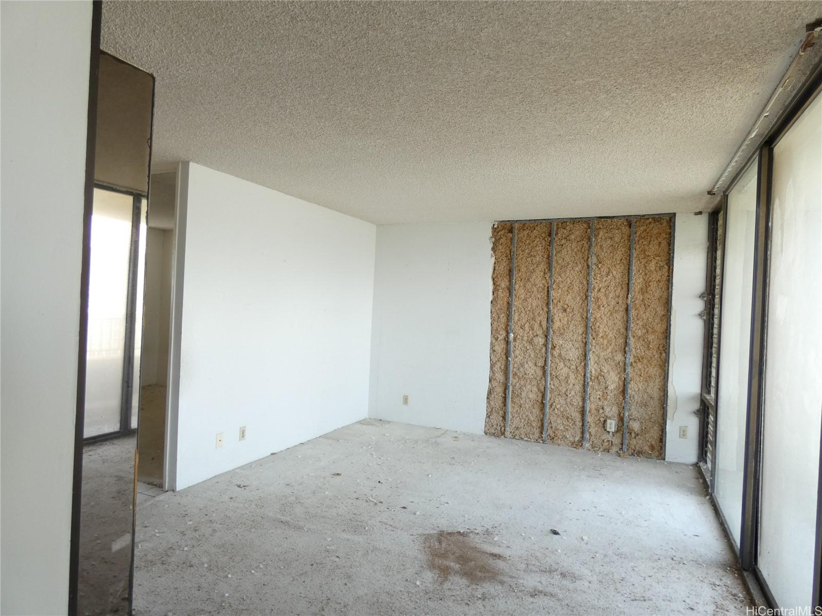 2121 Ala Wai condo # 3203, Honolulu, Hawaii - photo 8 of 9